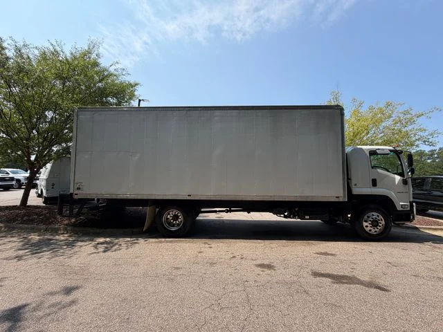 Used 2020 White Chevrolet Base image 7