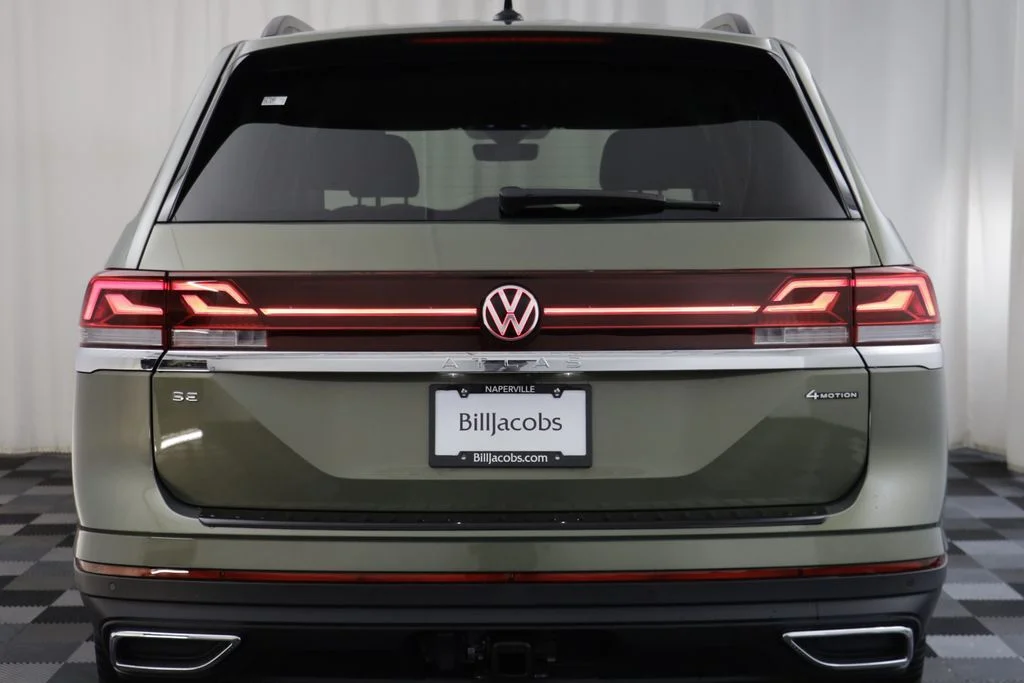 New 2026 Green Volkswagen 2.0T SE w/Technology image 16