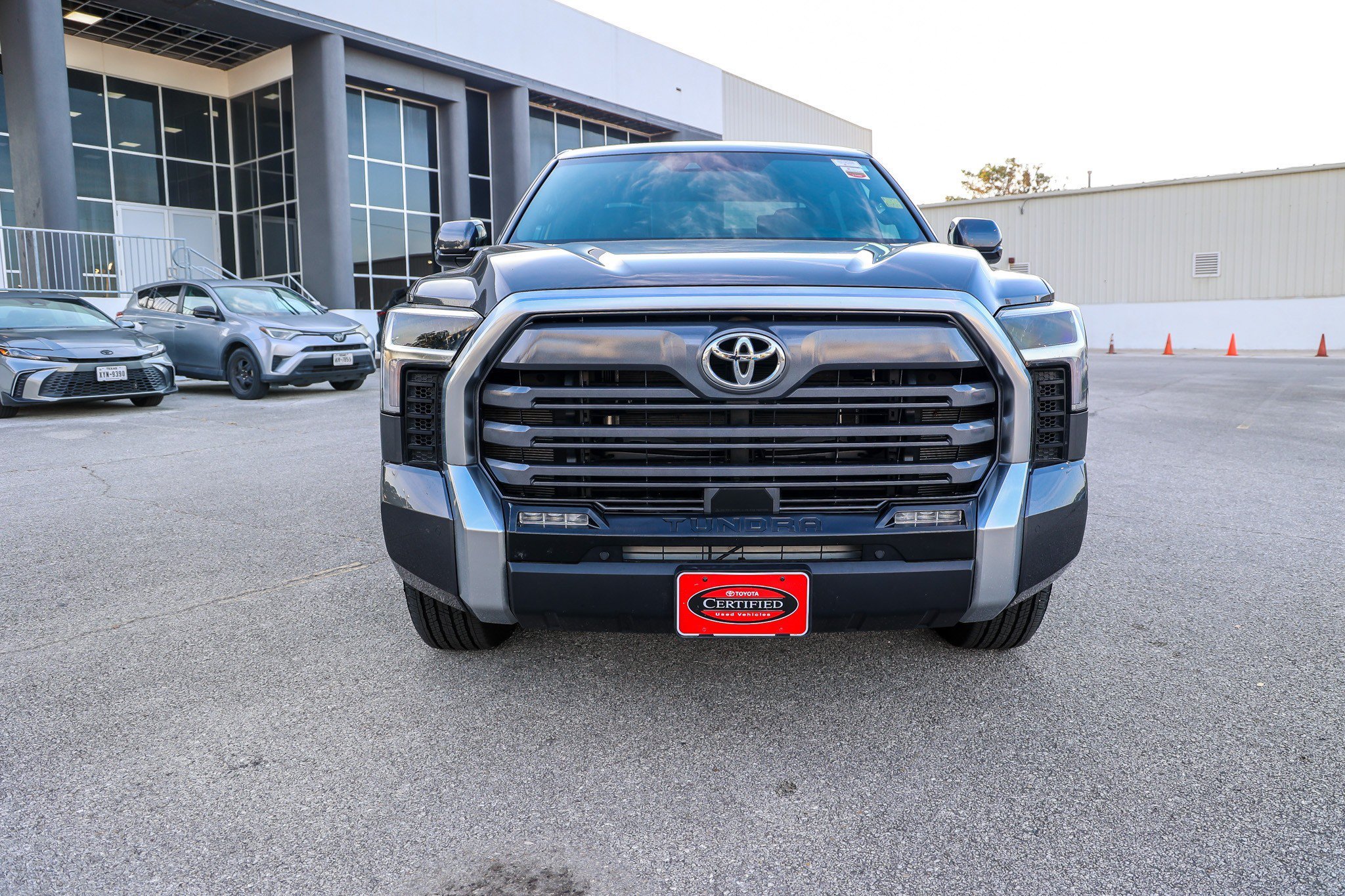 Used 2026 MAGNETIC GRAY MET Toyota Limited image 2