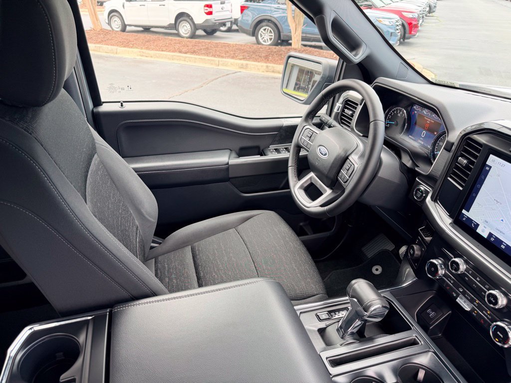 Used 2023 Silver Ford XLT image 17