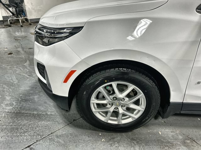 Used 2022 Summit White Chevrolet LT image 10