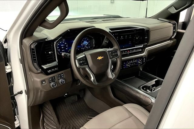 2025 Chevrolet Silverado 2500HD LTZ - Photo 16