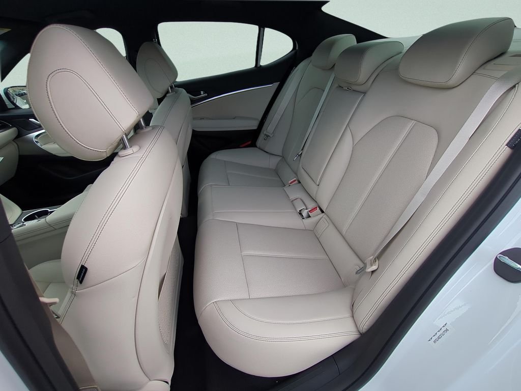 New 2026 White Genesis 2.5T image 9
