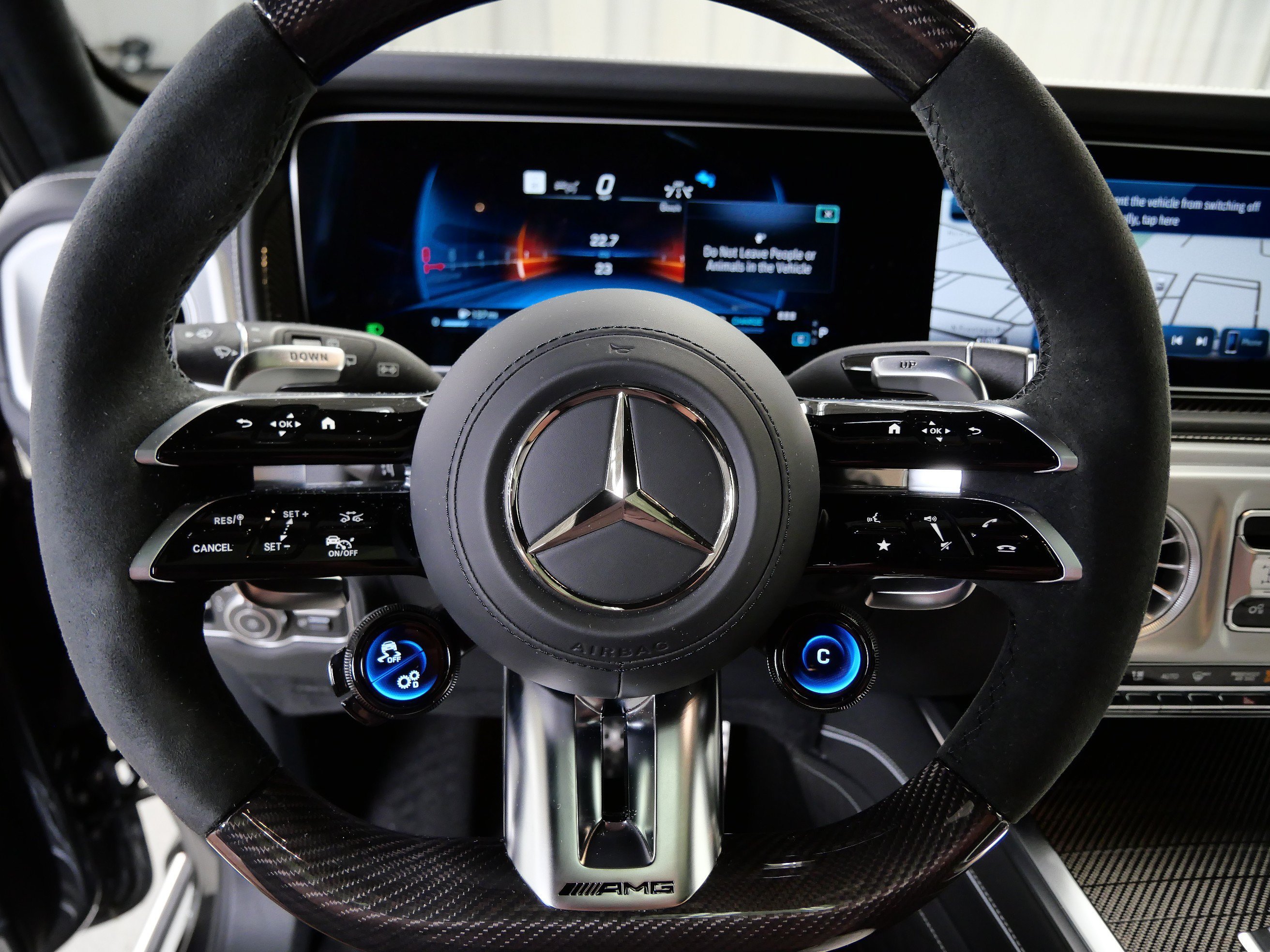 New 2027 MANUFAKTUR Graphite Metallic Mercedes-Benz AMG® G 63 SUV image 16