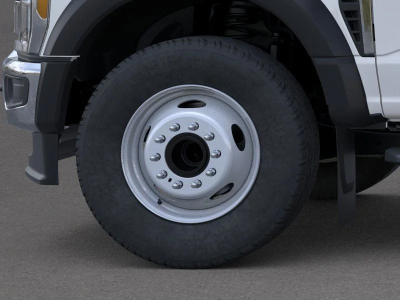 New 2025 Oxford White Ford F-600® XL image 19