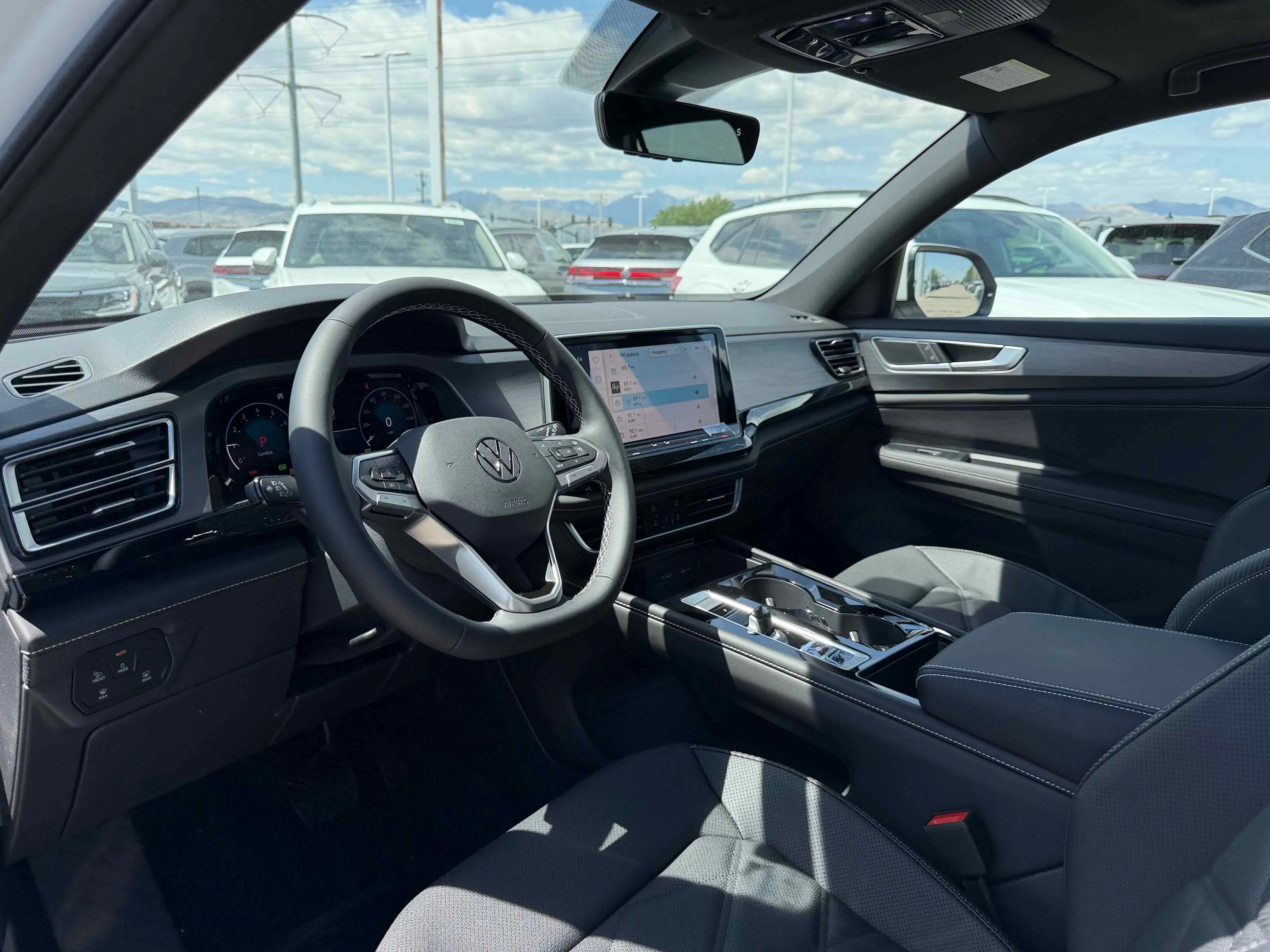 New 2026 White Pearl Volkswagen 2.0T SE w/Technology image 3