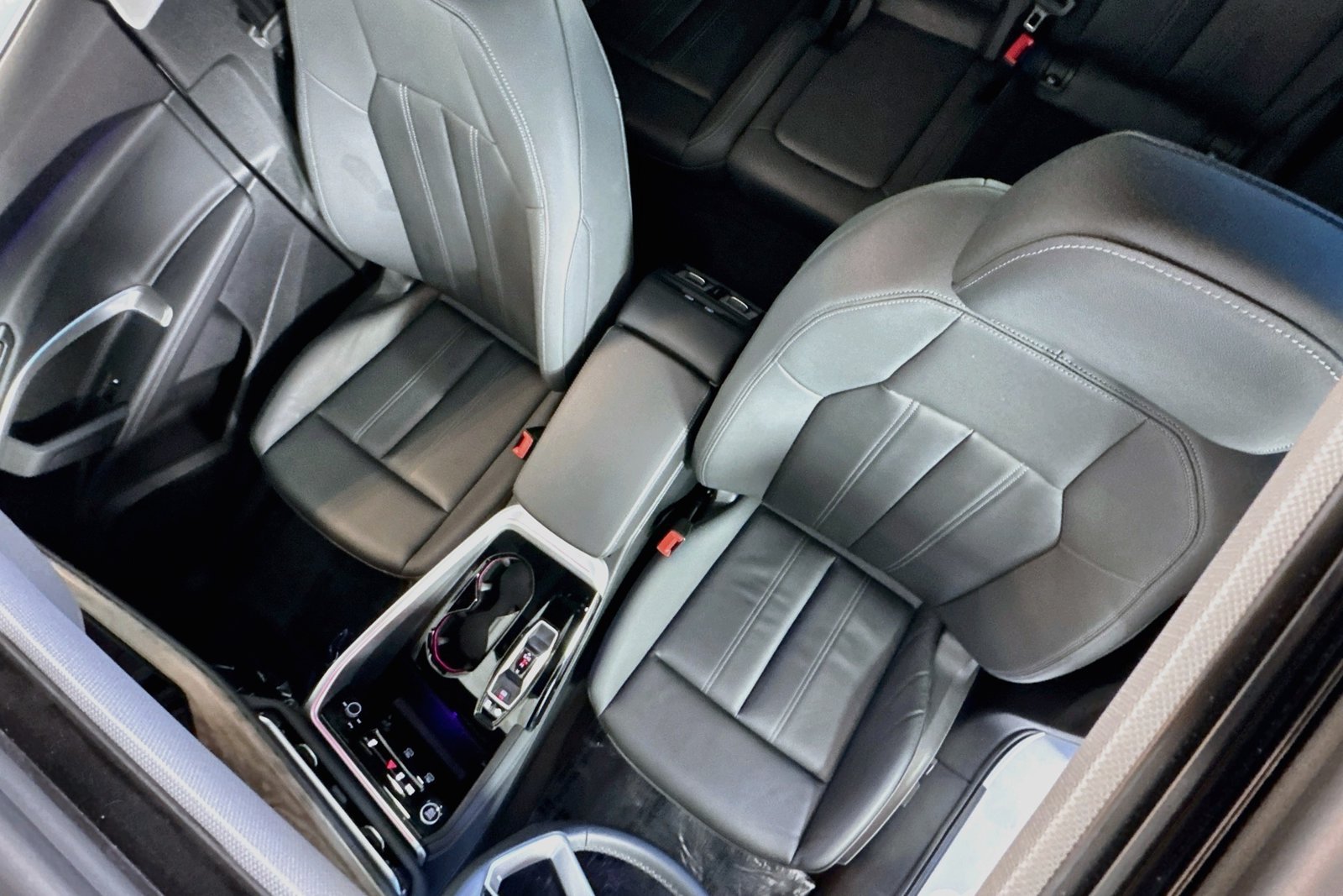 Used 2025 Arkona White Audi Premium image 18