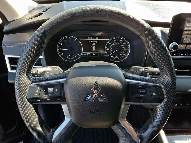 Used 2022 Black Mitsubishi ES image 19