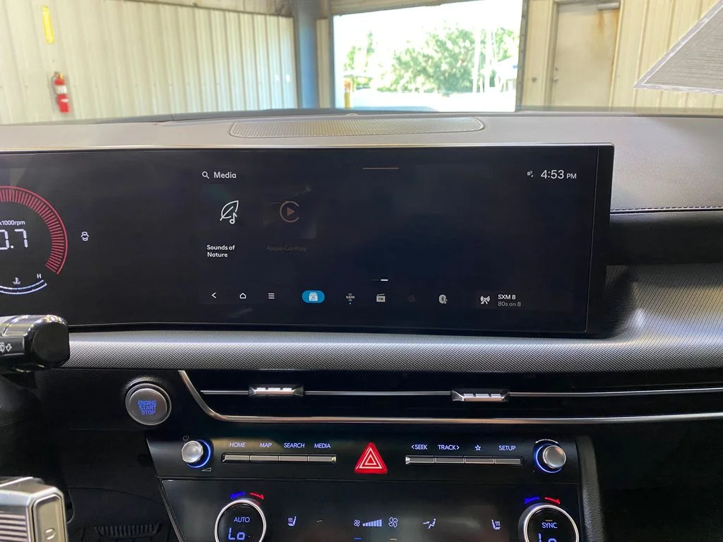 Used 2026 White Hyundai SEL Sport image 38