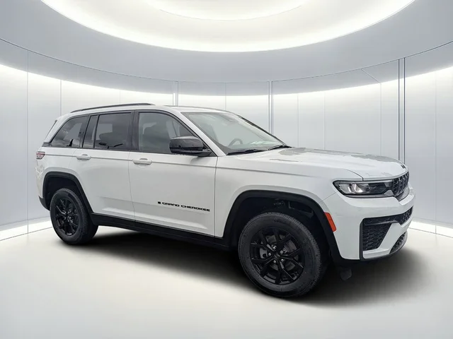 2026 Jeep Grand Cherokee Laredo Altitude