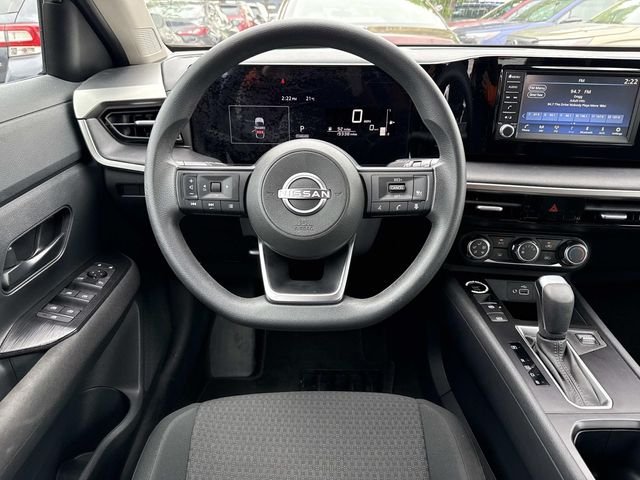 Used 2025 Brown Nissan S image 16