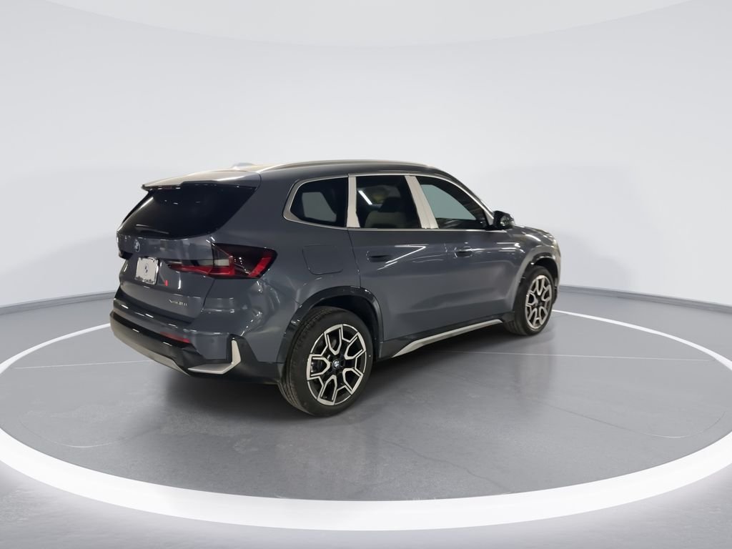 Used 2026  BMW xDrive28i image 8