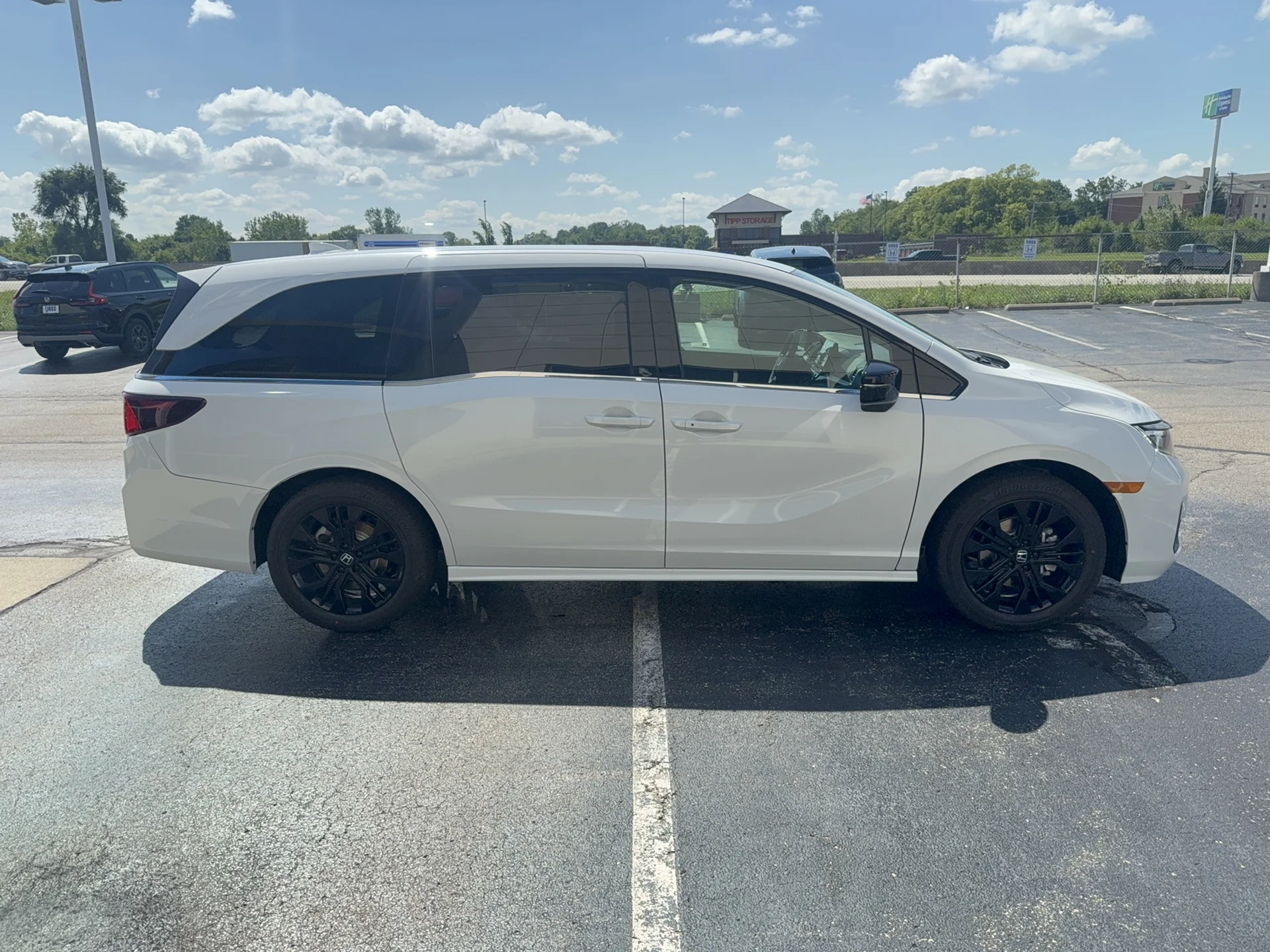 New 2026 Platinum White Pearl Honda Sport-L image 4