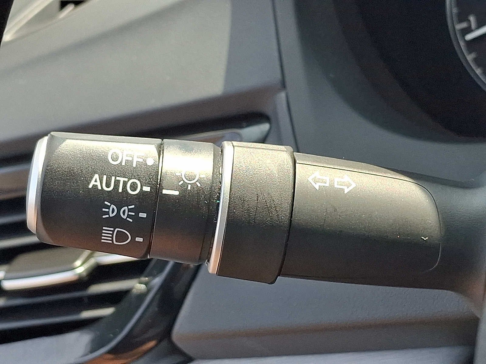 Certified Used 2024 Liquid Carbon Metallic Acura SH-AWD TECH image 27