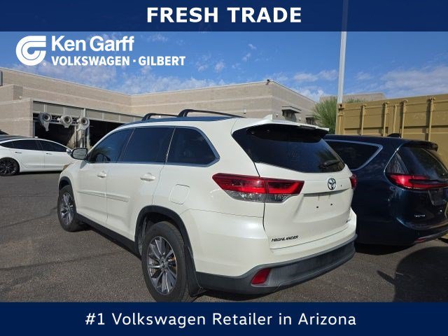 Used 2019 Blizzard Pearl Toyota XLE image 1