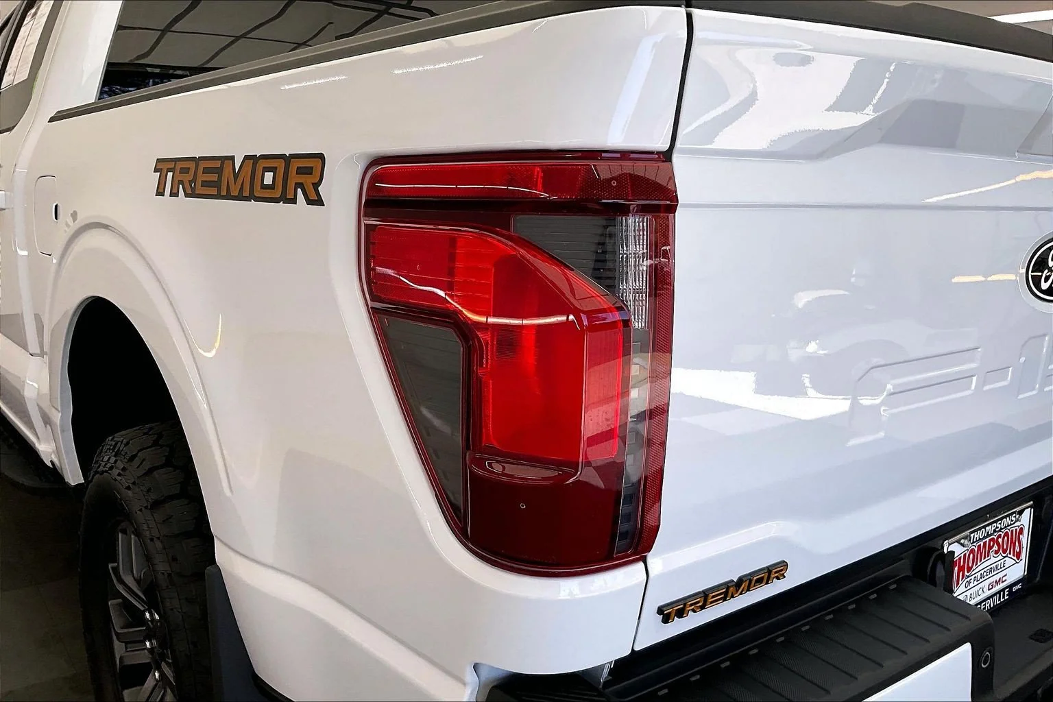 Used 2025 Oxford White Ford Tremor image 29