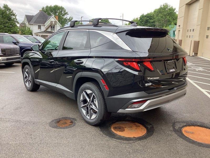 New 2026 Black Hyundai SEL AWD image 5