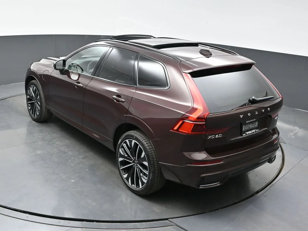 New 2026 Mulberry Red Volvo T8 Ultra image 33