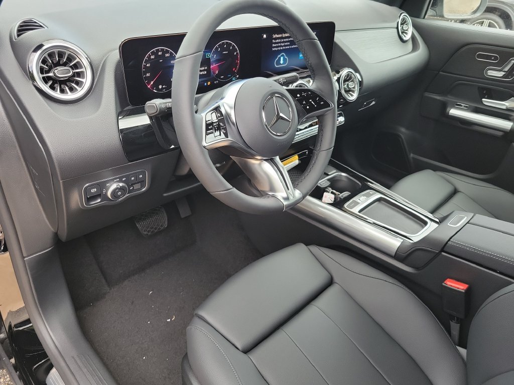 New 2026 Night Black Mercedes-Benz GLA 250 image 19