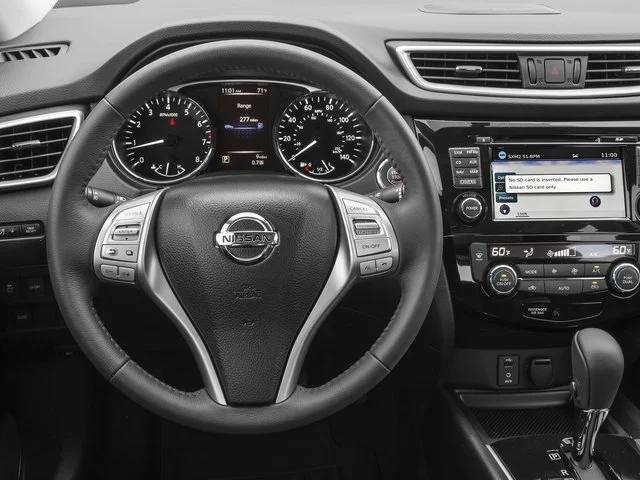 Used 2016 Gun Metallic Nissan SL image 9