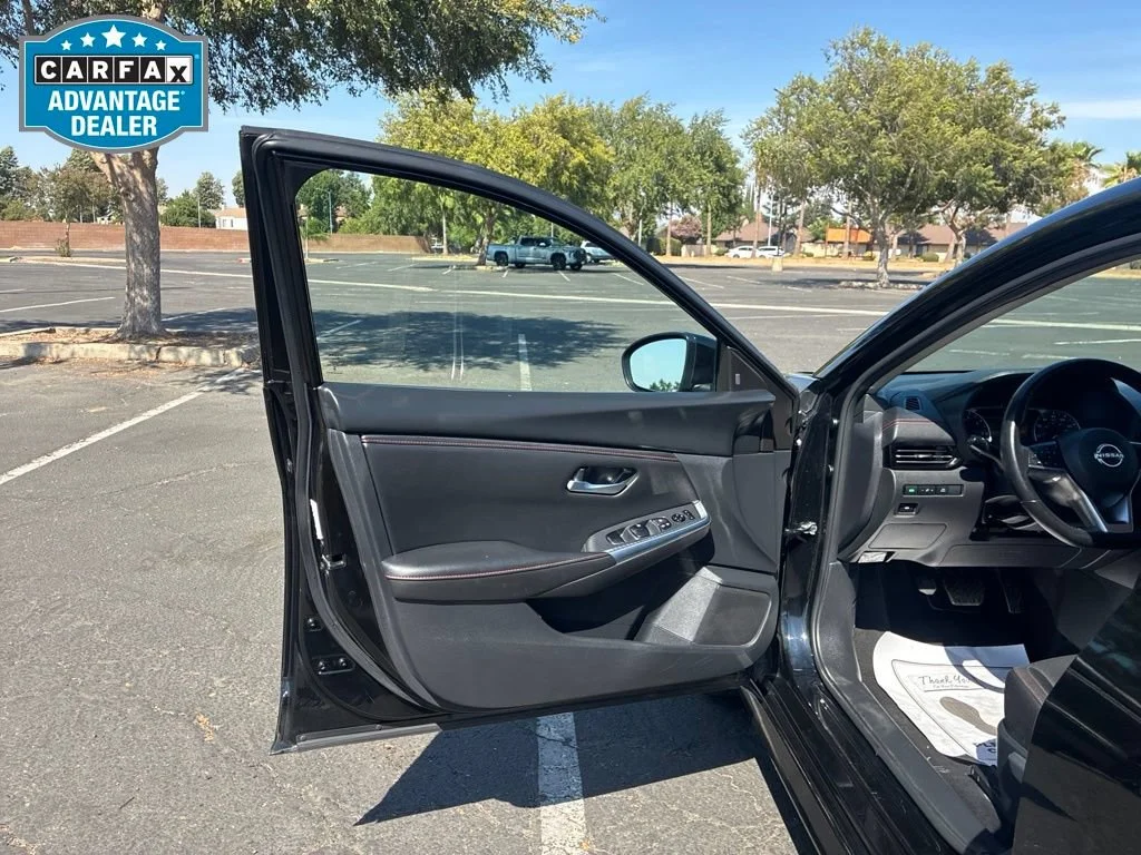 Used 2025 Super Black Nissan SR image 12