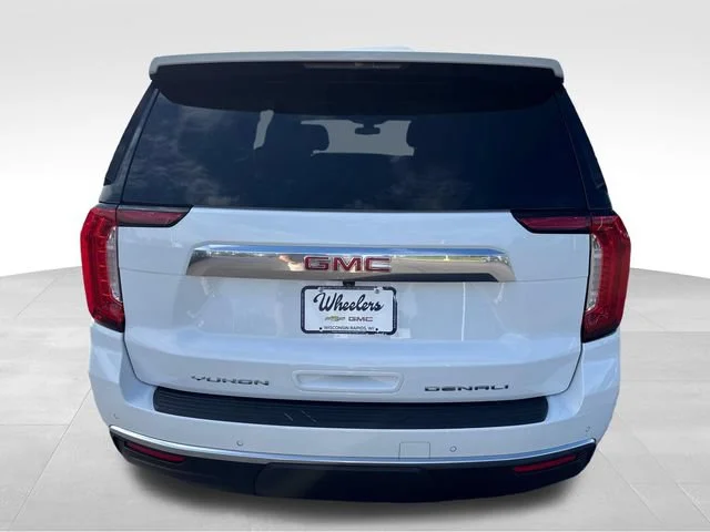 Used 2022 SUMMIT WHITE GMC Denali image 4