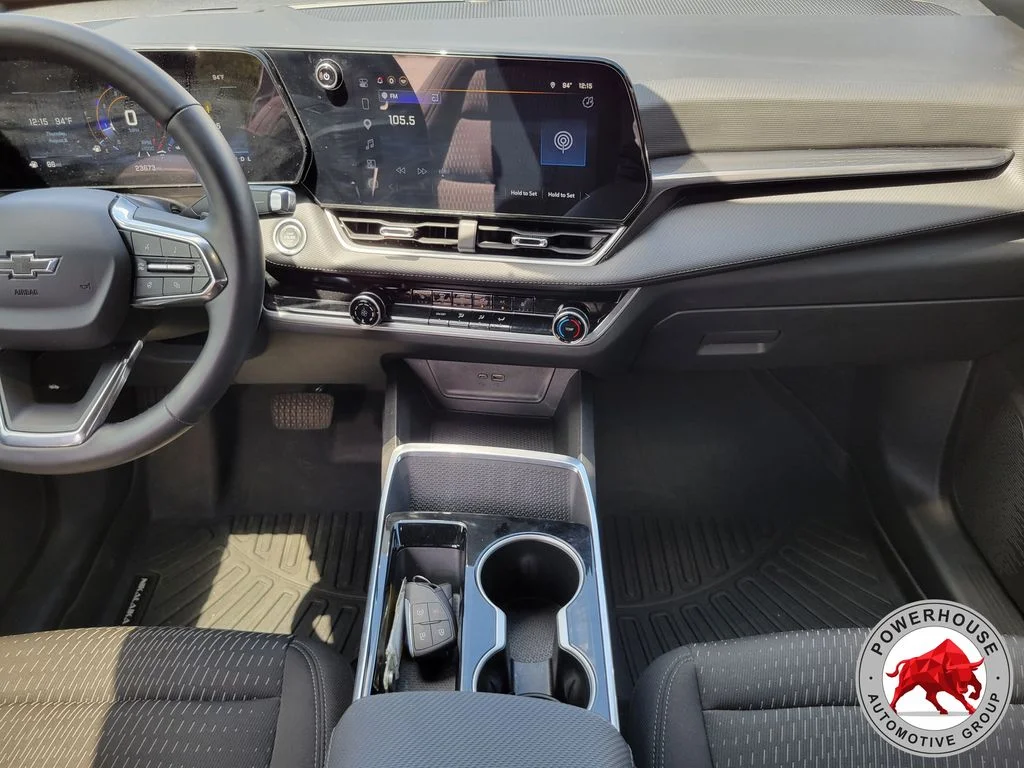 Used 2025 Green Chevrolet LT image 19