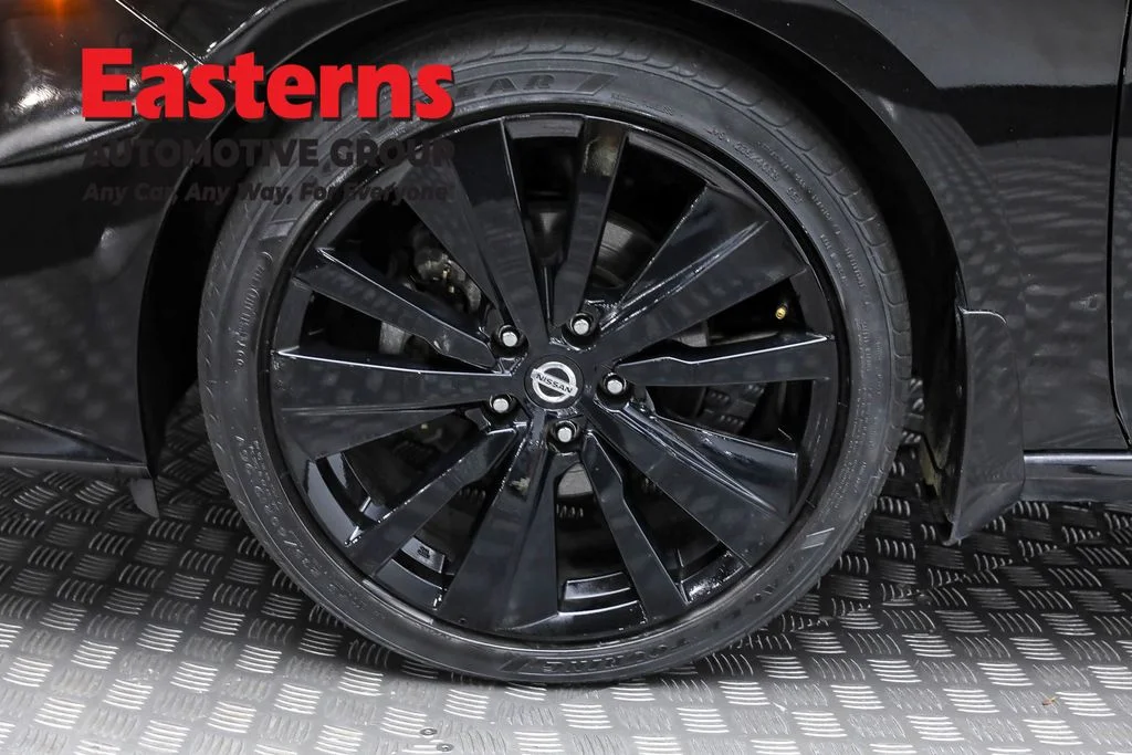 Used 2022 Black Nissan 2.5 SR image 29