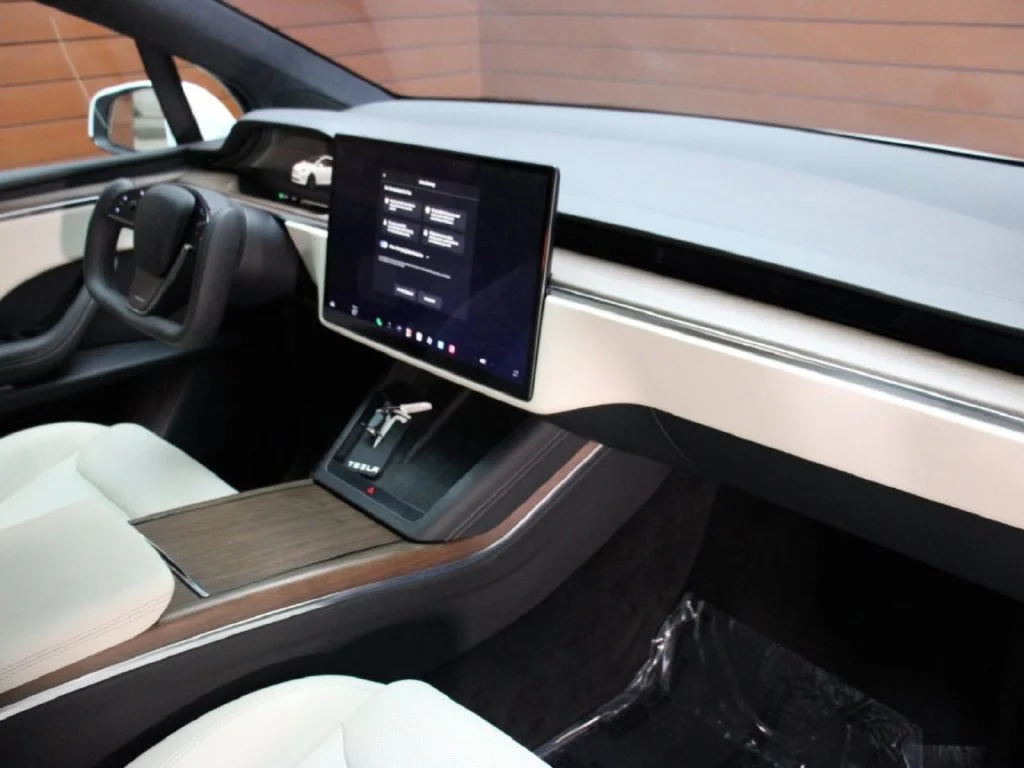 Used 2023 Pearl White Multi-Coat Tesla 7 Seater AWD image 7