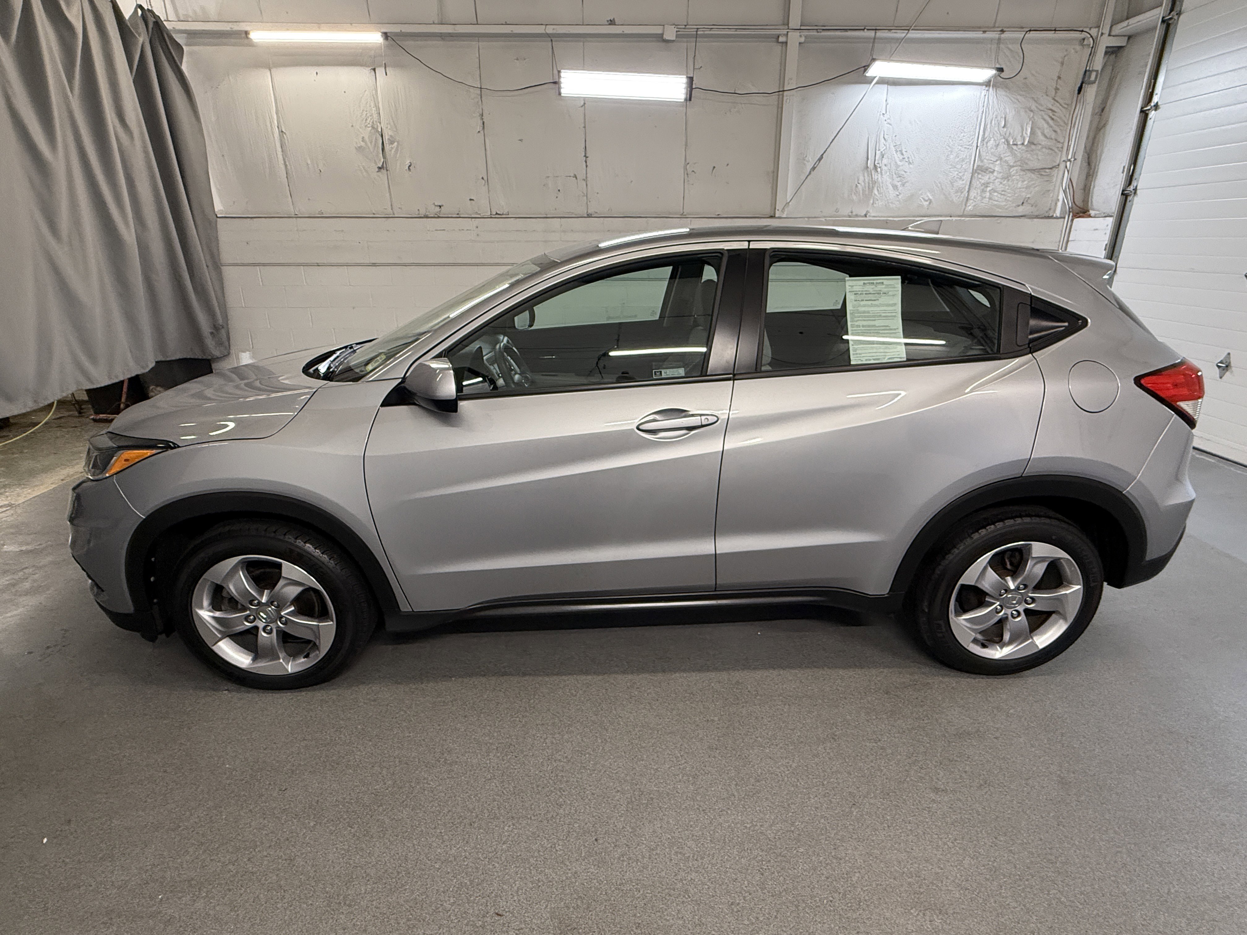 Certified Used 2022 Modern Steel Metallic Honda LX image 5