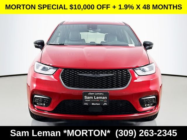 New 2026 Red Hot Pearl-Coat Exterior Paint Chrysler Select image 2