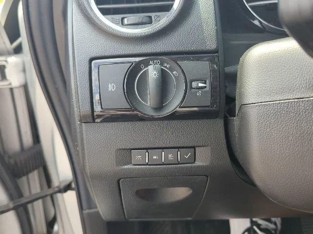 Used 2014 Silver Ice Metallic Chevrolet LTZ image 19