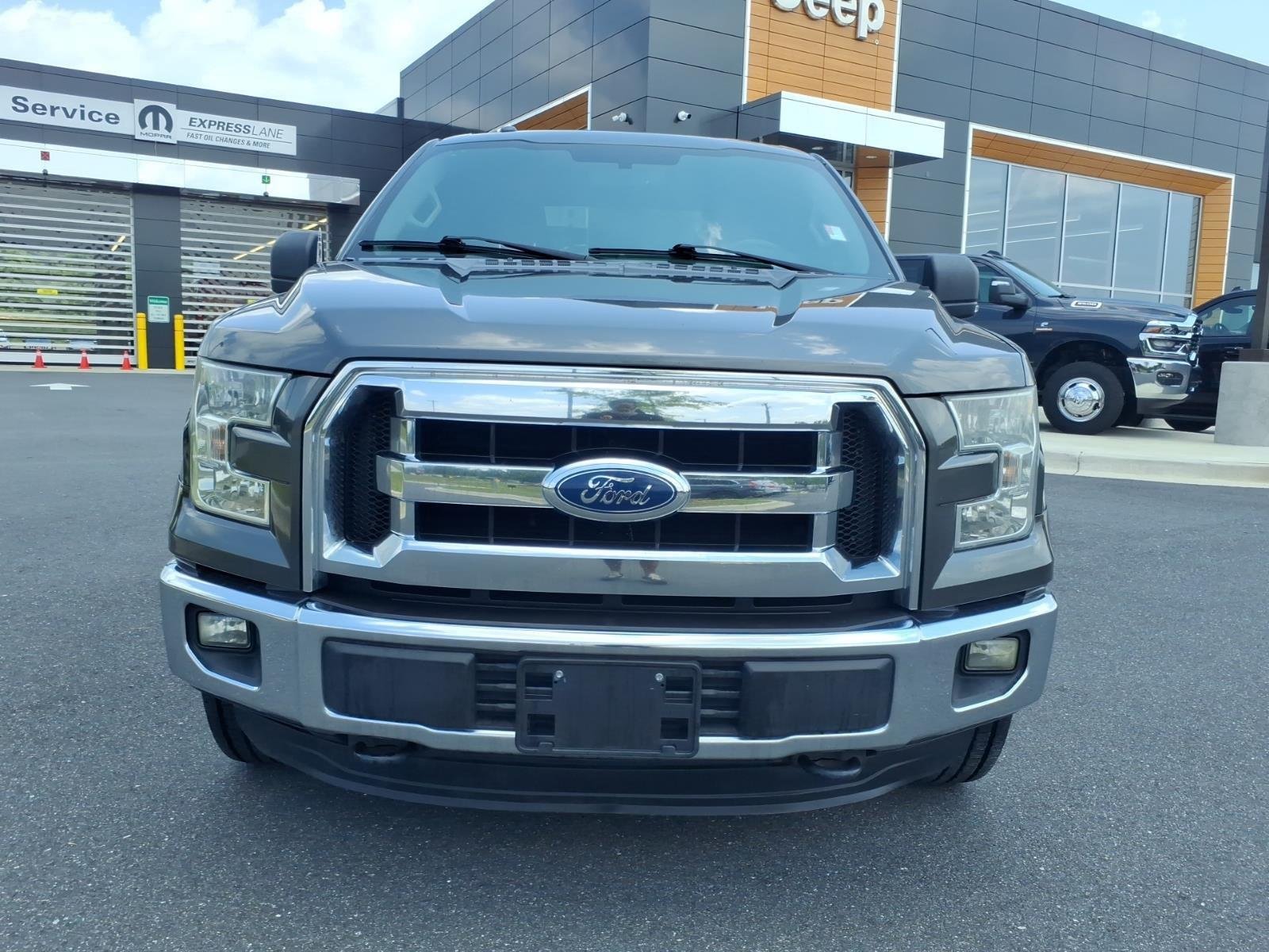 Used 2015 Magnetic Metallic Ford XLT image 12