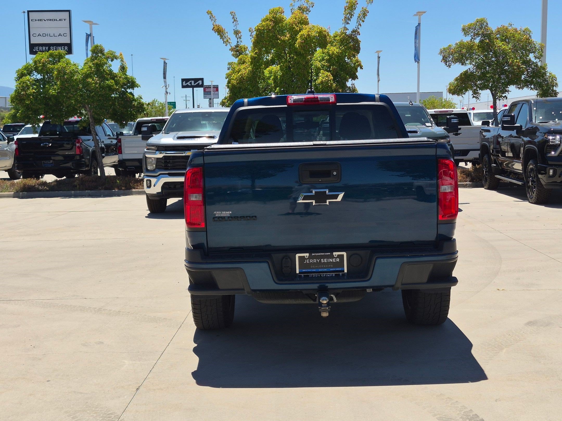 Used 2019 Pacific Blue Metallic Chevrolet 4WD LT image 4