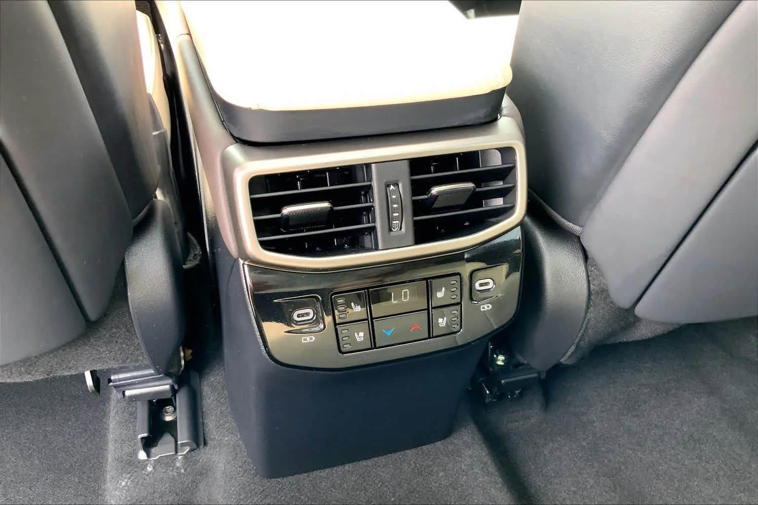 Certified Used 2024 CAVIAR Lexus Luxury image 34