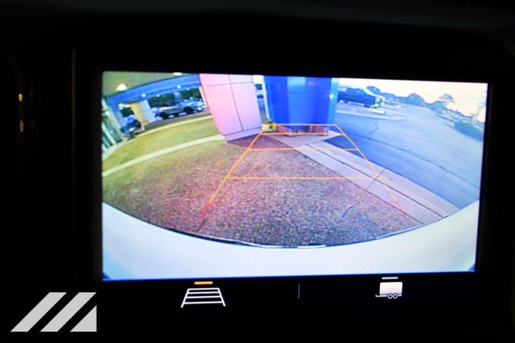 Used 2020 IRIDESCENT PEARL TRICOAT Chevrolet RST image 17
