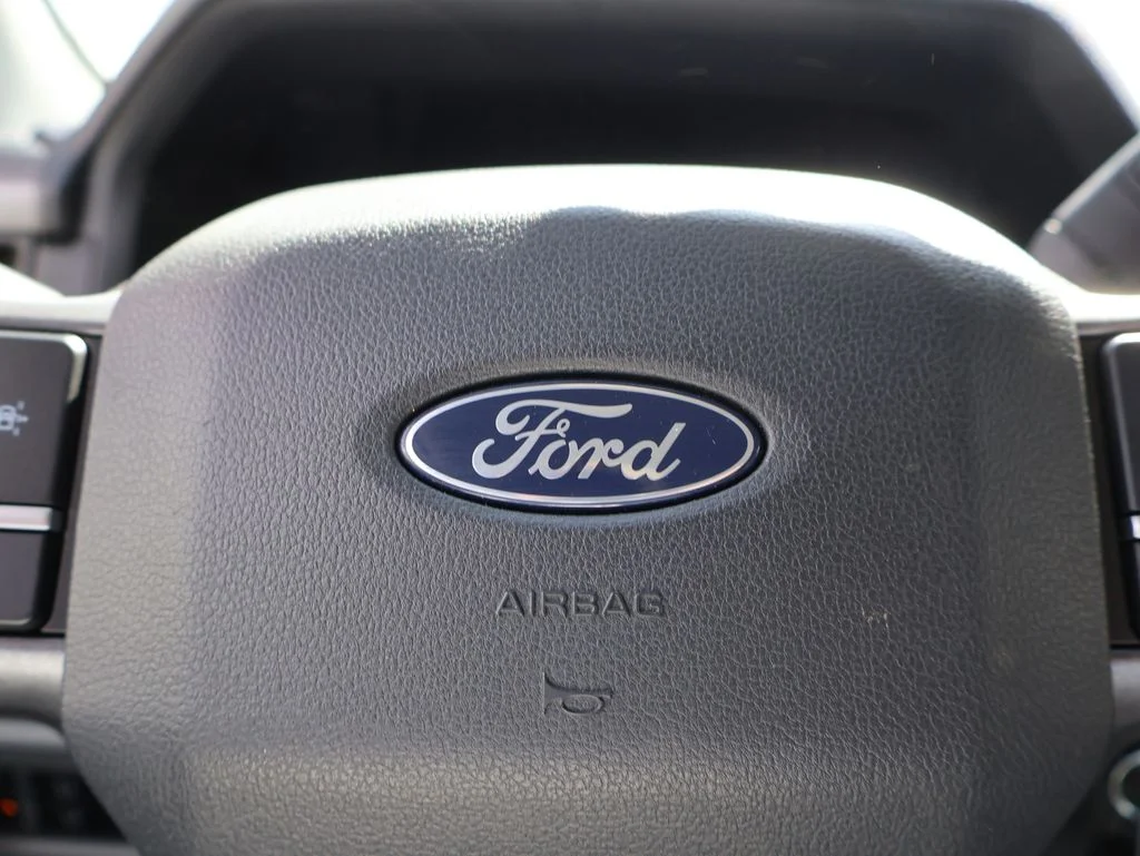 Used 2024 Silver Ford XLT image 28