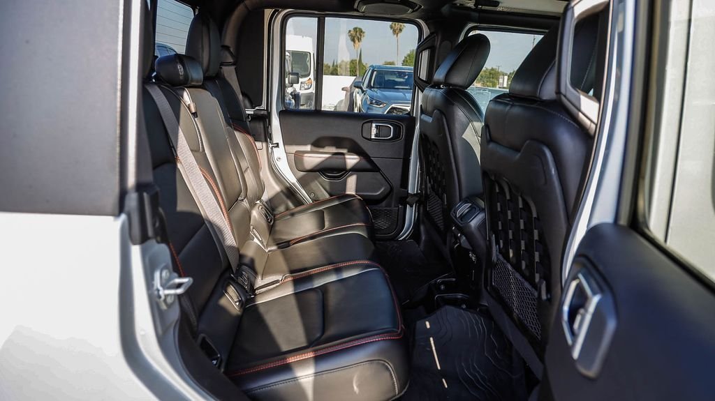 Used 2022 Silver Jeep Rubicon image 20