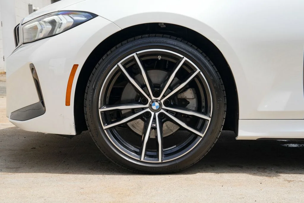 2024 BMW 3 Series 330i - Photo 42