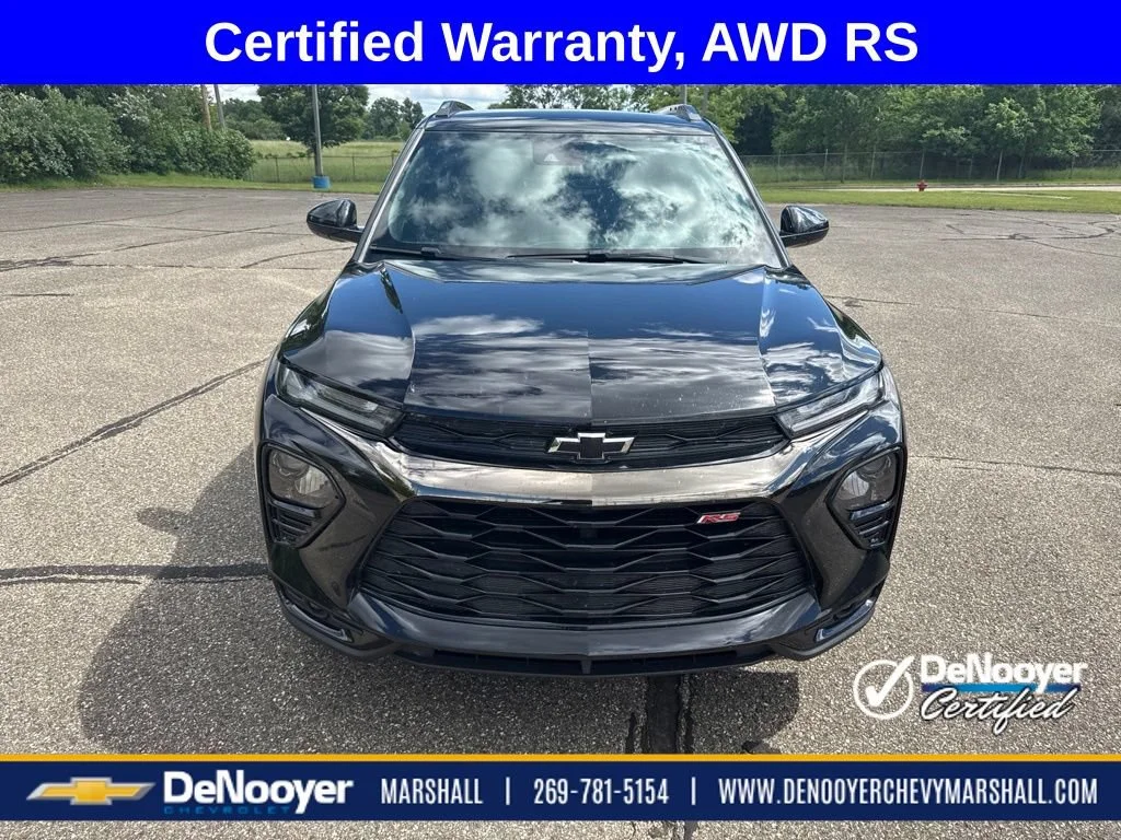 Used 2023 Mosaic Black Metallic Chevrolet RS image 8