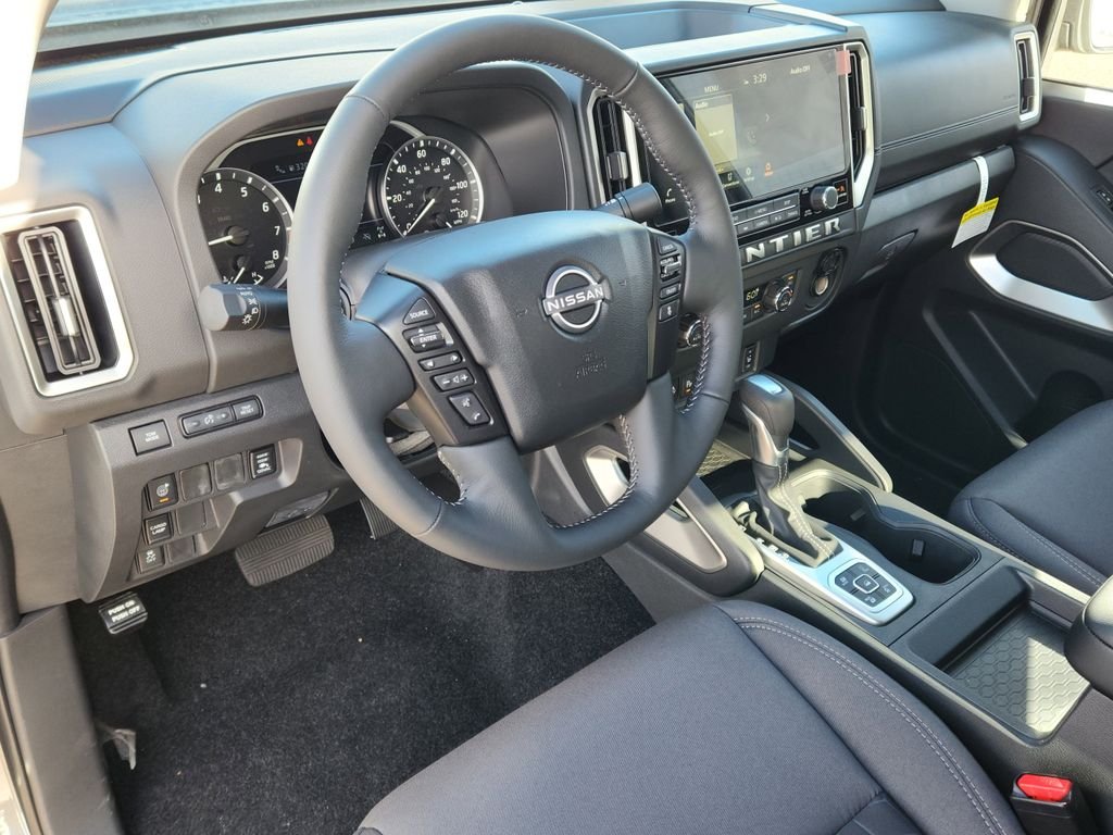 2026 Nissan Frontier SV - Photo 8