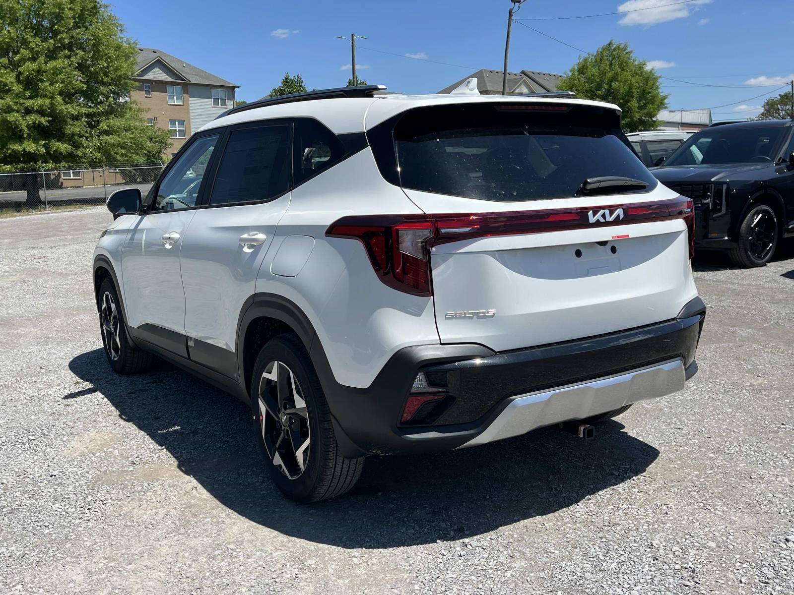New 2026 Snow White Pearl Kia S image 5