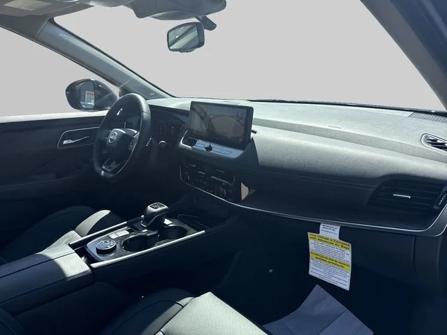 2025 Nissan Rogue Platinum - Photo 14