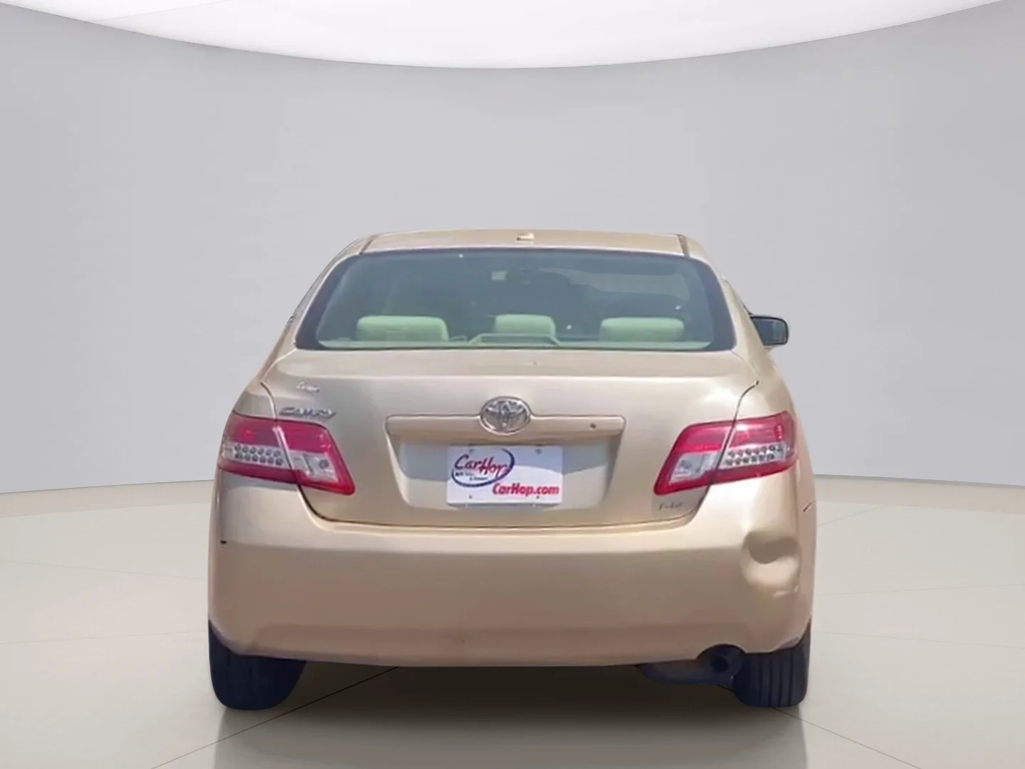 Used 2011 Gold Toyota LE image 4
