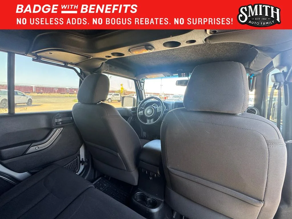 Used 2017 Billet Silver Metallic Clearcoat Jeep Sport image 19