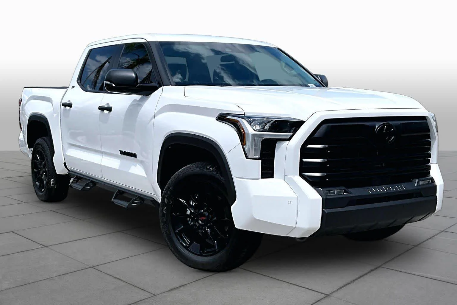 Used 2024 Ice Cap Toyota SR5 image 3