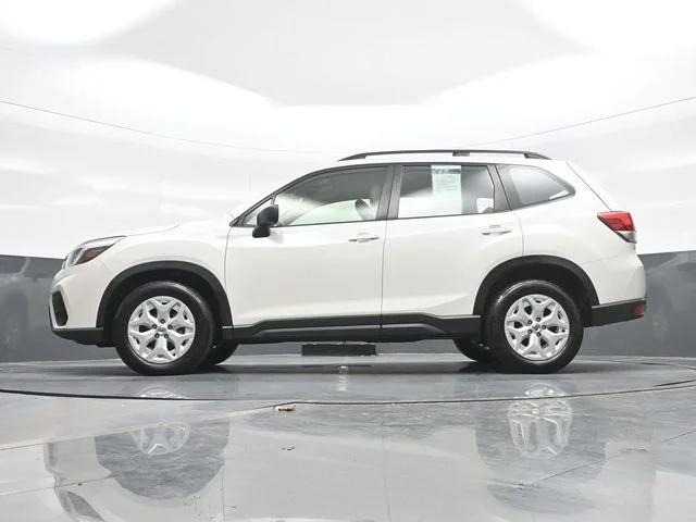Used 2020 White Subaru Base image 24