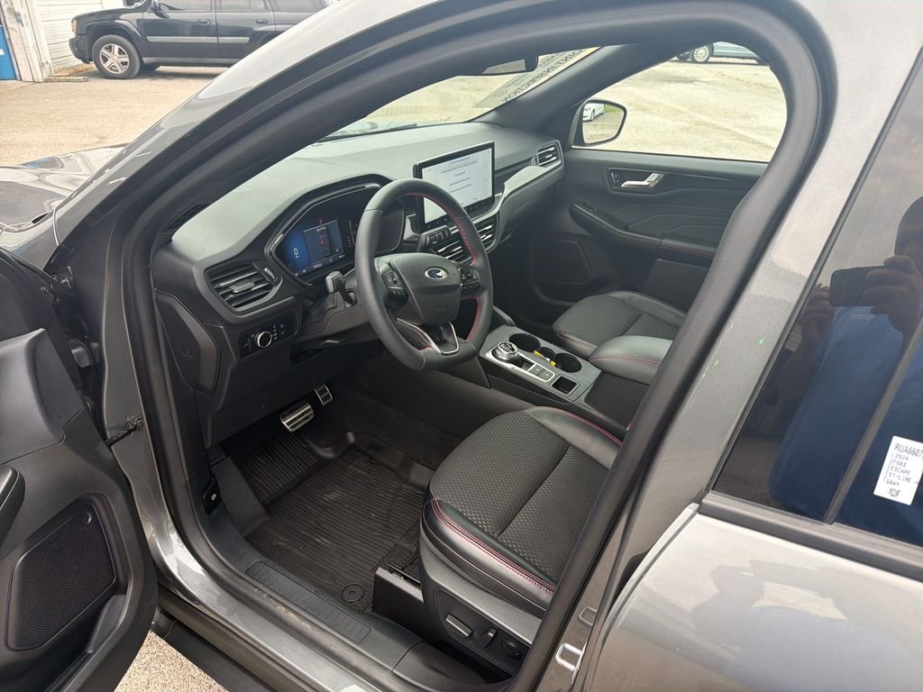 Used 2024 Gray Ford ST-Line image 15
