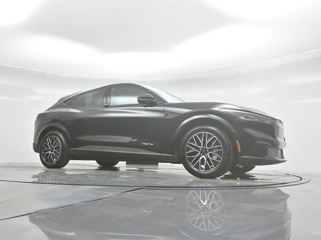 Used 2025 Black Ford Premium image 49