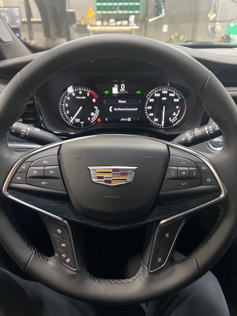 New 2025 Crystal White Tricoat Cadillac Premium Luxury image 17